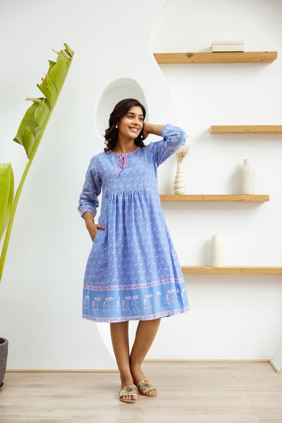 新しい Nayika チュニック ドレス、純綿、ハンドブロック 新しい Nayika チュニック ドレス、純綿、ハンドブロック