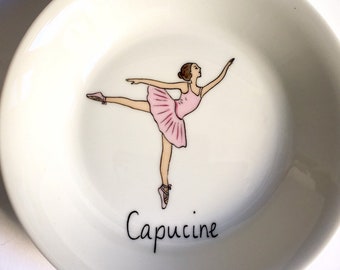 Assiette en porcelaine pour une petite fille, dessin de danseuse, danse classique, petit rat de l'opéra, ballerine personnalisée avec prénom