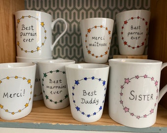 Mug, tasse verre avec étoiles et points , personnalisable, pour une maîtresse ou un maître, atsem, nounou, salarié, crèche, halte garderie