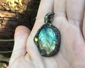 Necklace with labradorite and gold leaf