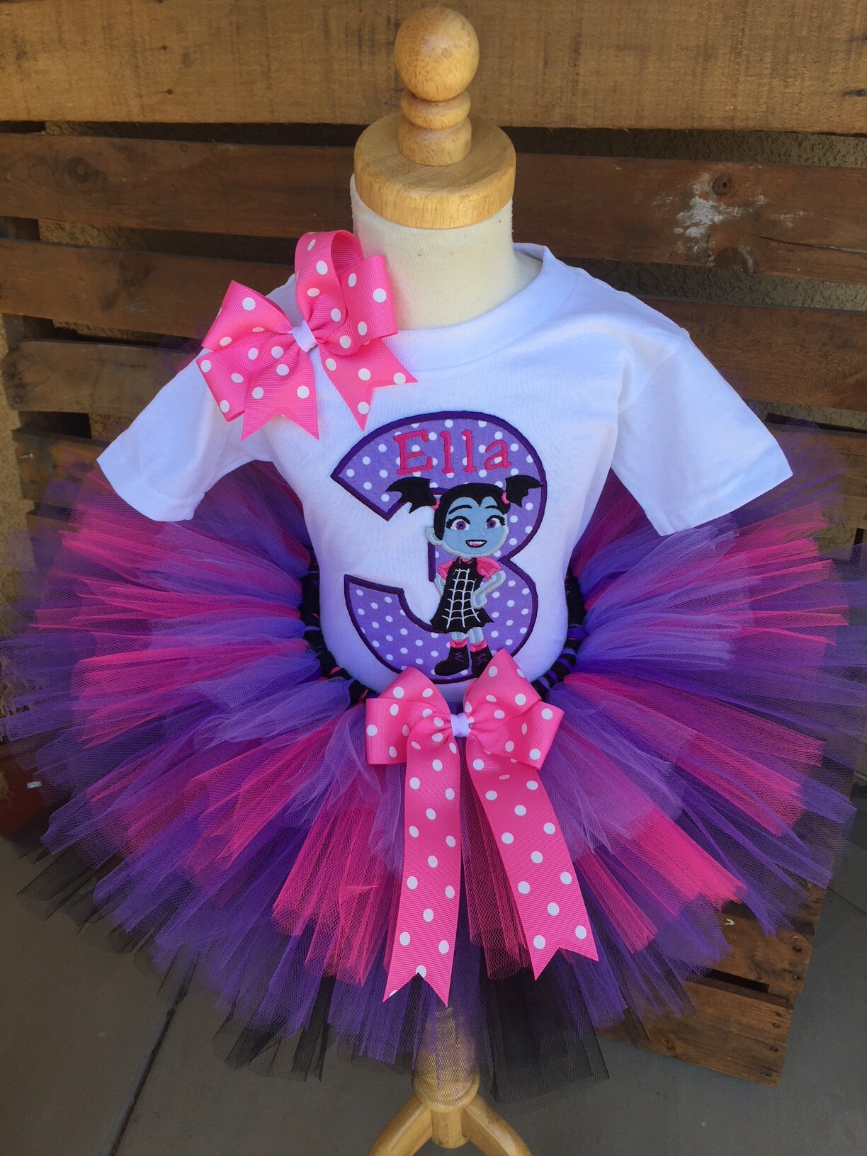tutus vampirina