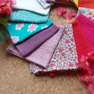Organic fabric handkerchiefs, pouch, washable Kleenex, very soft and absorbent, zero waste, handmade, gift, eco-responsible