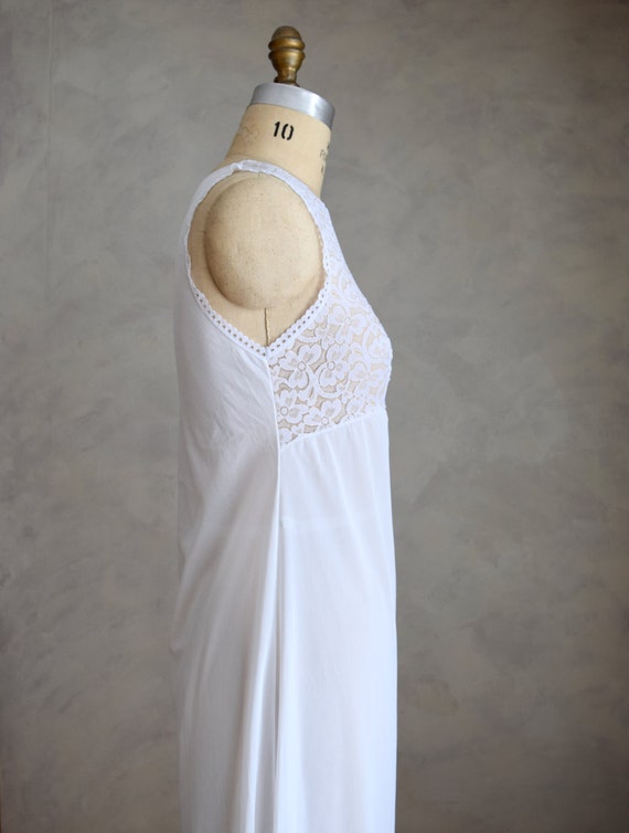 vintage white lacy peignoir set | white nightgown… - image 6