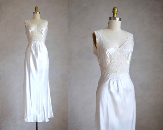 1940s style nightgown