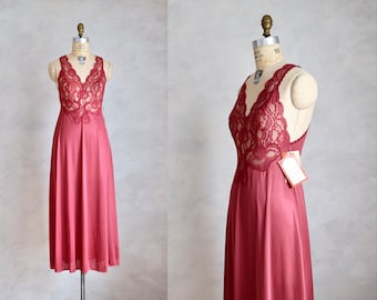 vintage 1970s NOS Van Raalte nightgown | 70s wine nylon lace bodice nightgown | vintage 70s peignoir | vintage sheer lace maxi nightie
