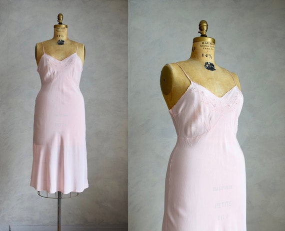 vintage 1940s pale pink silk lingerie slip | vinta