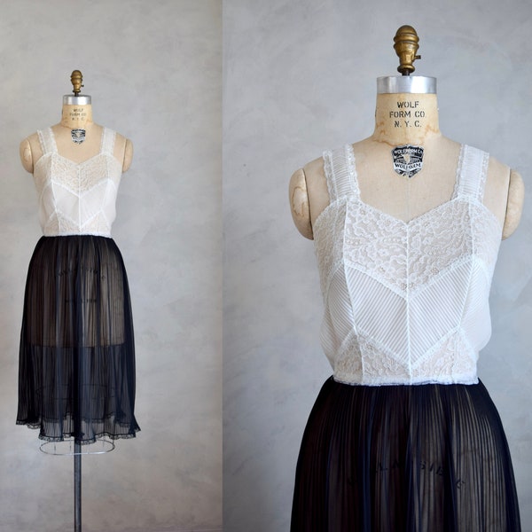 vintage 1950s black and white crystal pleat nightgown | vintage 50s GMC lingerie | color block lace and nylon nightie