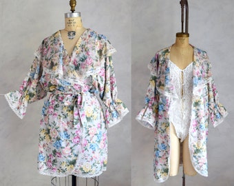 vintage 1980s floral robe | 80s 90s vintage belted robe with poet sleeves in cottage floral print | cottagecore boudoir coverup