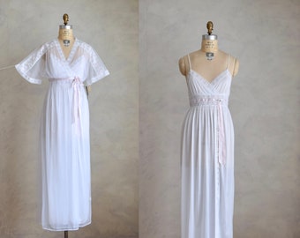 vintage 1970s NOS white nylon peignoir set | vintage 70s Gilead bridal robe and negligee nightgown | honeymoon wedding lingerie set