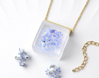 Forget-me-not charm necklace, contemporary jewelry, minimalist, flower necklace, Stainless Steel chain, dried flower