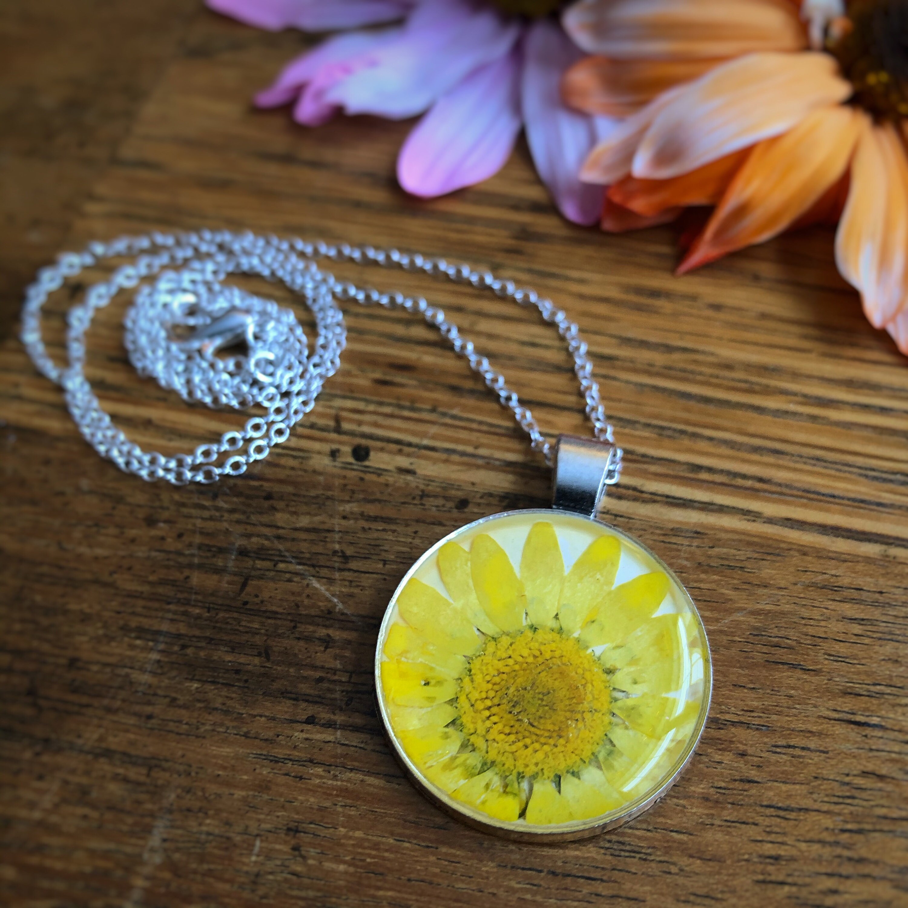 Daisy Pendants Etsy