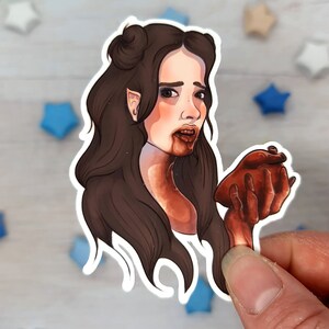 Süßer Macabre Vampir Mädchen Vinyl Aufkleber | Hübsches Kawaii Goth Aufkleber | Herzensfresser Illustration | Gruselige Gothic Aufkleber | Horror Fantasy Kunst