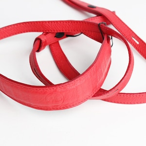 LEICA Leather Carrying Camera Strap with Sliding Pad - PINK - Great Condition - No O-Rings