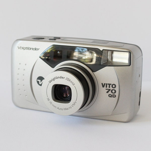 VOIGTLANDER Zoomar Vito 70 QD 35mm Film Point-and-Shoot Camera with 38-70mm Auto Macro VMV Lens - Works but needs Repair