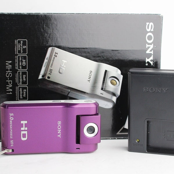 SONY Mobile HD Snap Camera MHS-PM1 Violet - 5 MegaPixels MP4 Camcorder - Webbie Camera