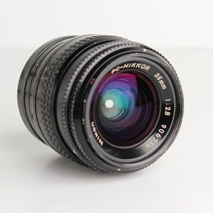 Nikon PC NIKKOR 35mm f/2.8 Manual Focus Shift Lens - the shift knob is missing