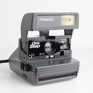Vintage POLAROID One Step FLASH 600 Type Instant Film Camera Made in UK Close-Up Version - Works Great!