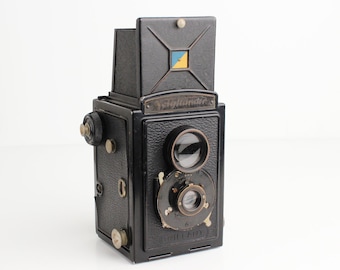 VOIGTLANDER BRILLANT 1932 6x6 Film Camera with Anastigmat Voigtar f7.7 75mm Lens - Works!