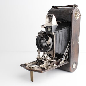 ツアイスのKodak Anastigmat 大型 中型用のレンズ コダックの４番 コダックの100年前の蛇腹フィルムカメラレンズを現代デジカメ
