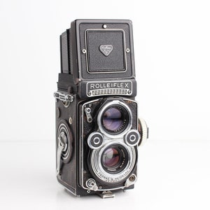 ROLLEIFLEX 3.5F Type 1 with 75mm f/3.5 XENOTAR Lens 6x6 TLR Medium Format Film Camera Needs Repair image 2