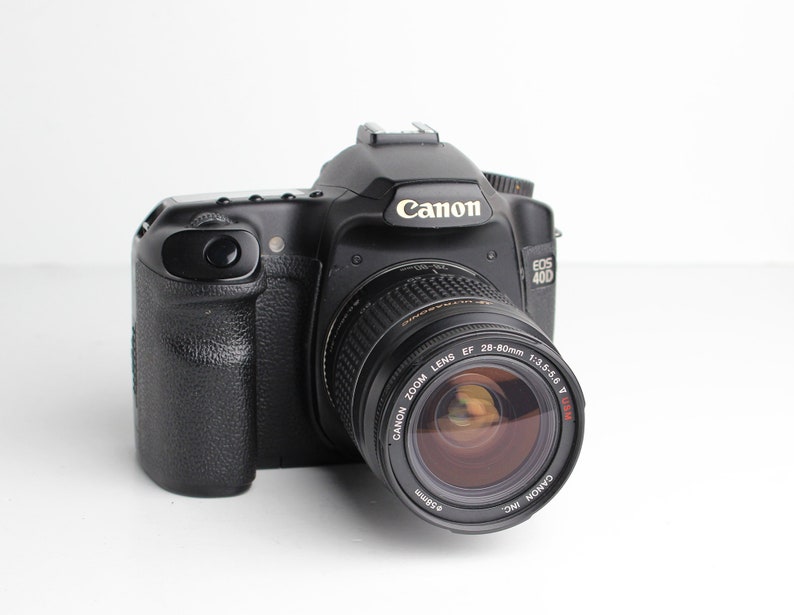 Canon EOS 40D 10.1MP Digital SLR Camera with 28-80mm Canon Zoom Lens and 2GB CF Card image 2