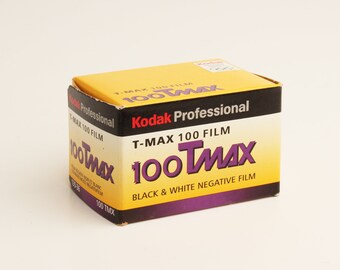 KODAK T-MAX Black-and-White Negative 35mm Film ISO 100 - 36 Exposures - sealed Box - expired 2015