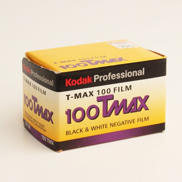 KODAK T-MAX Black-and-White Negative 35mm Film ISO 100 - 36 Exposures - sealed Box - expired 2015