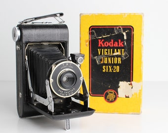Kodak VIGILANT JUNIOR SIX-20 Folding Camera with the Box - Works!