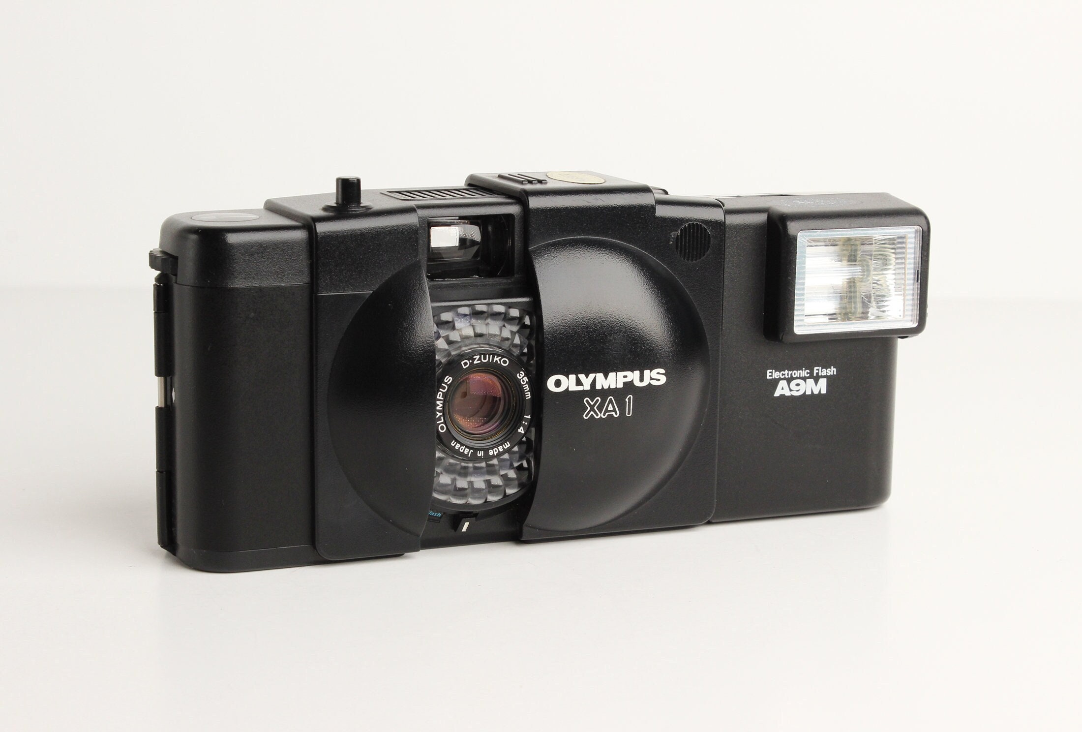 OLYMPUS XA1 XA 1 Point-and-Shoot Film Camera with 35mm f/4 Lens ...