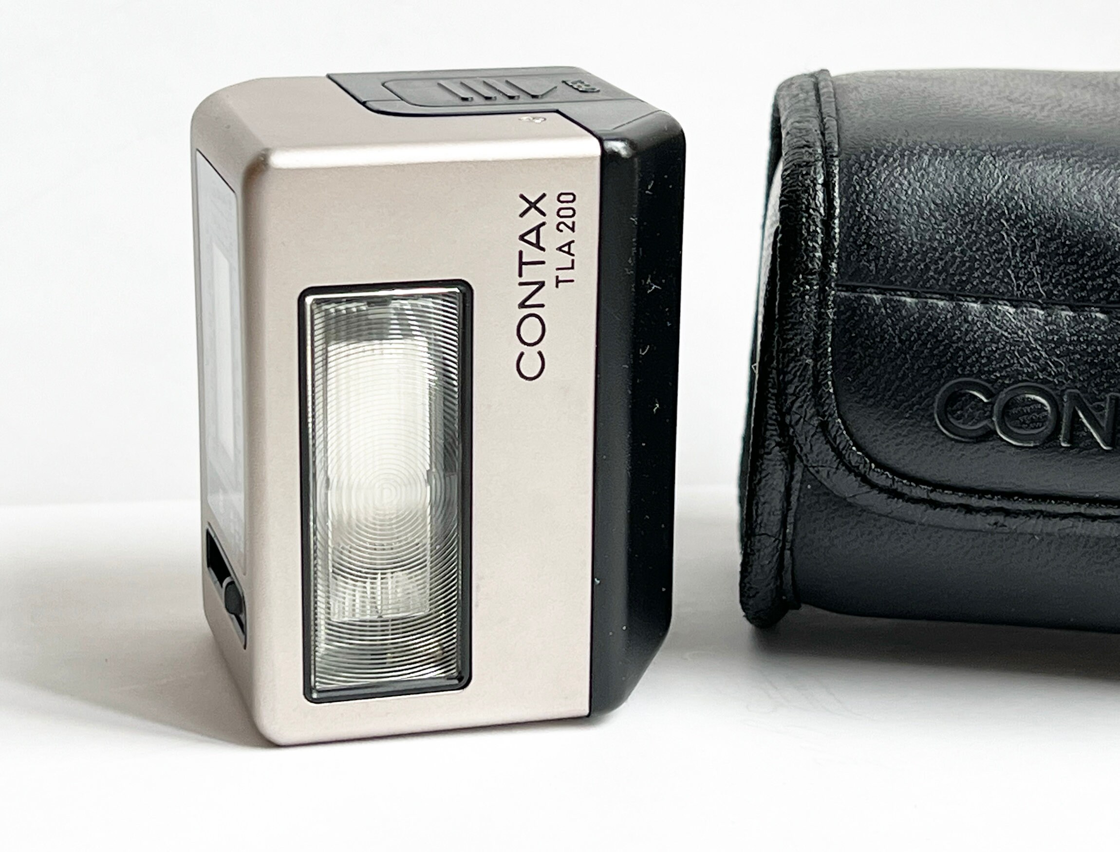 Contax TLA 200 Chrome Shoe Mount Flash With Case for Contax G1 and