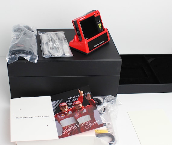【極美品】Olympus Ferrari Digital Model 2004 Rare OLYMPUS FERRARI Digital Model 2004 3.2 MP Digital