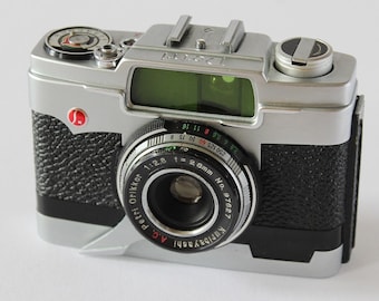 PETRI Compact Super 35mm Half Frame Film Camera - Orikkor 28mm f/2.8 Lens - super Rare - Film Tested