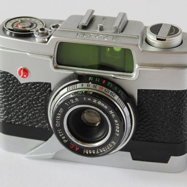 PETRI Compact Super 35mm Half Frame Film Camera - Orikkor 28mm f/2.8 Lens - super Rare - Film Tested