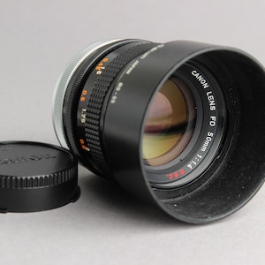 Vintage CANON Lens FD 50mm f/1.4 S.S.C.  - In Great Condition - Lens Hood Included