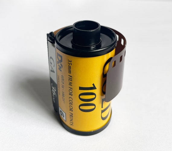 KODAK GOLD 35mm 100 Negative Color FILM - 36 Exposures - Out KODAK GOLD 35mm 100 Negative Color FILM - 36 Exposures - Out