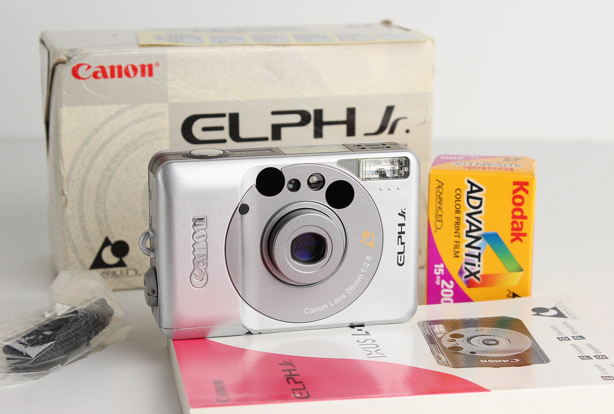 希少！Canon ELPH APS film カメラ Amazon.com : Canon Elph Jr. APS Camera : Aps Film Cameras