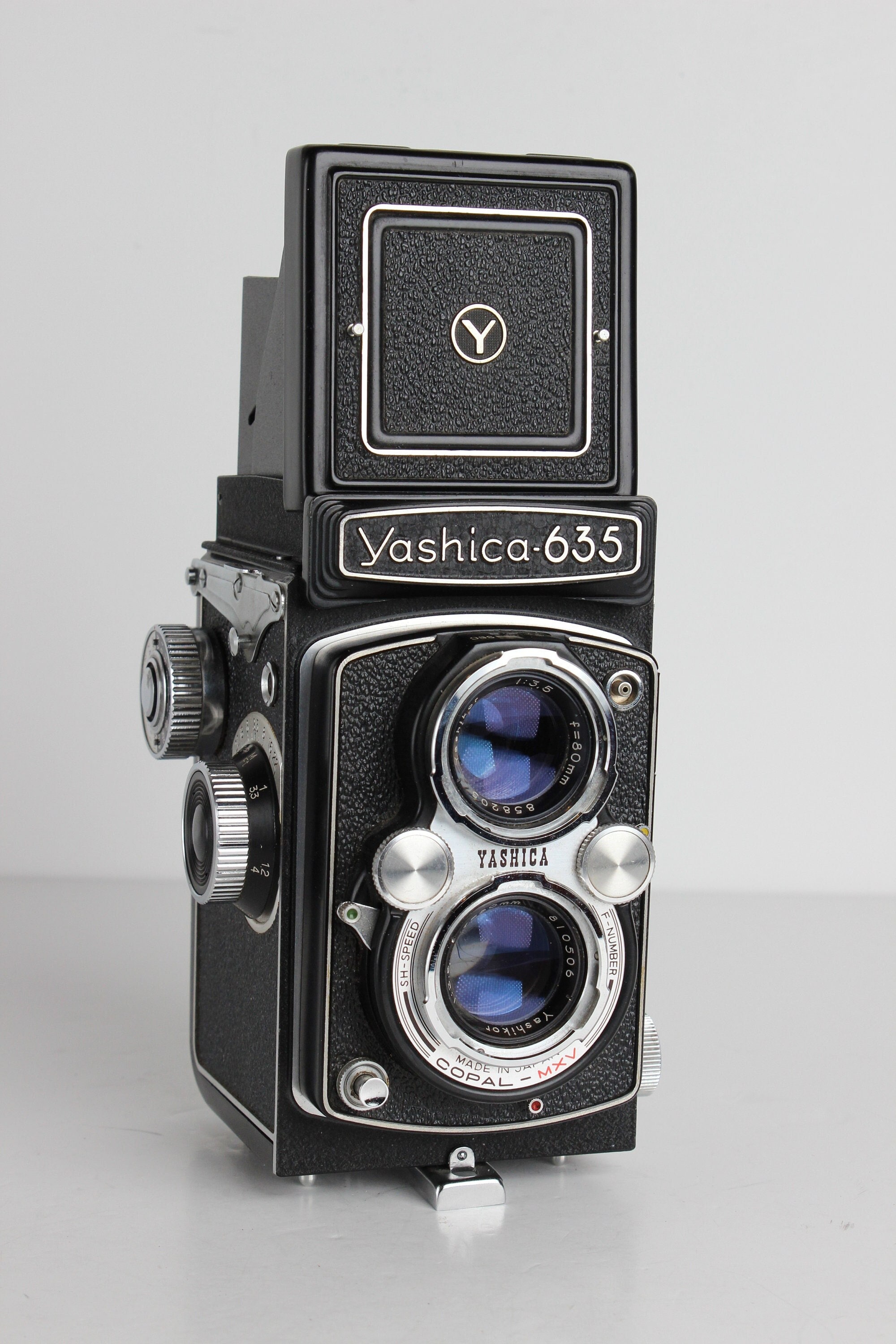 Yashica 635 Double Format TLR Film Camera W/80mm Yashikor