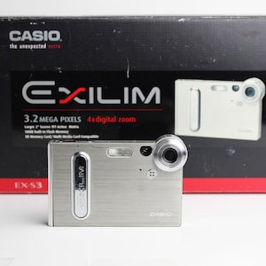 Vintage CASIO Exilim EX-S3 3.2 Mega Pixels Digital Card