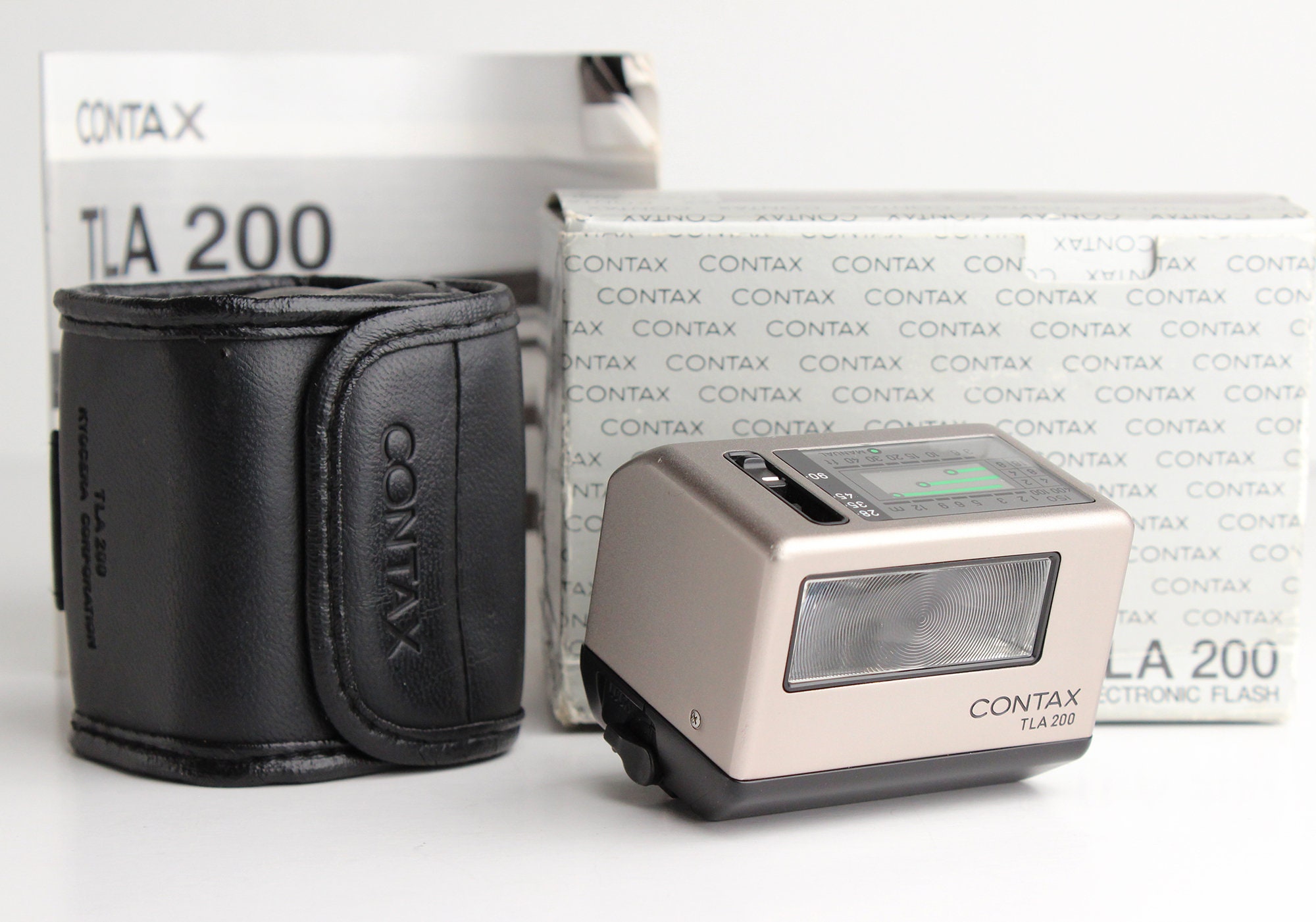 CONTAX G1 + TLA 200 + carl zeiss Biogon 2.8/28 □ 53991-19