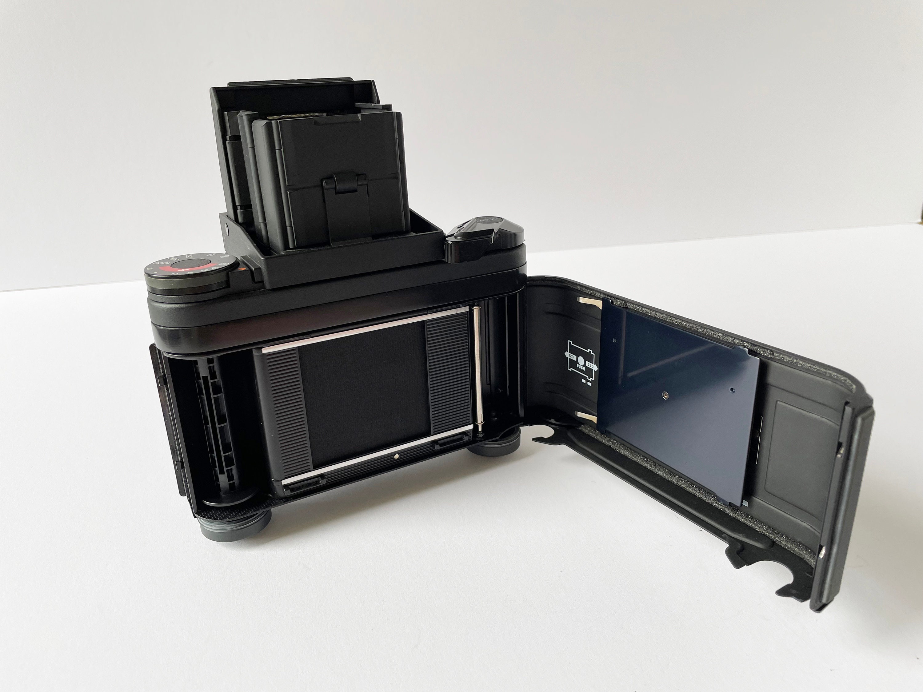 EXAKTA 66 中判フィルムカメラ 元箱付き＋レンズ（180mm） EXAKTA 66 Mod 2 Medium Format Film Camera With Xenotar MF 2.8/80mm