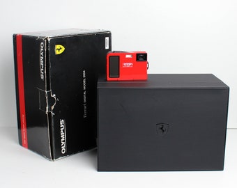 Rare OLYMPUS FERRARI Digital Model 2004 3.2 MP Digital Camera - Ferrari Official Model Limited Edition - Mint Set!