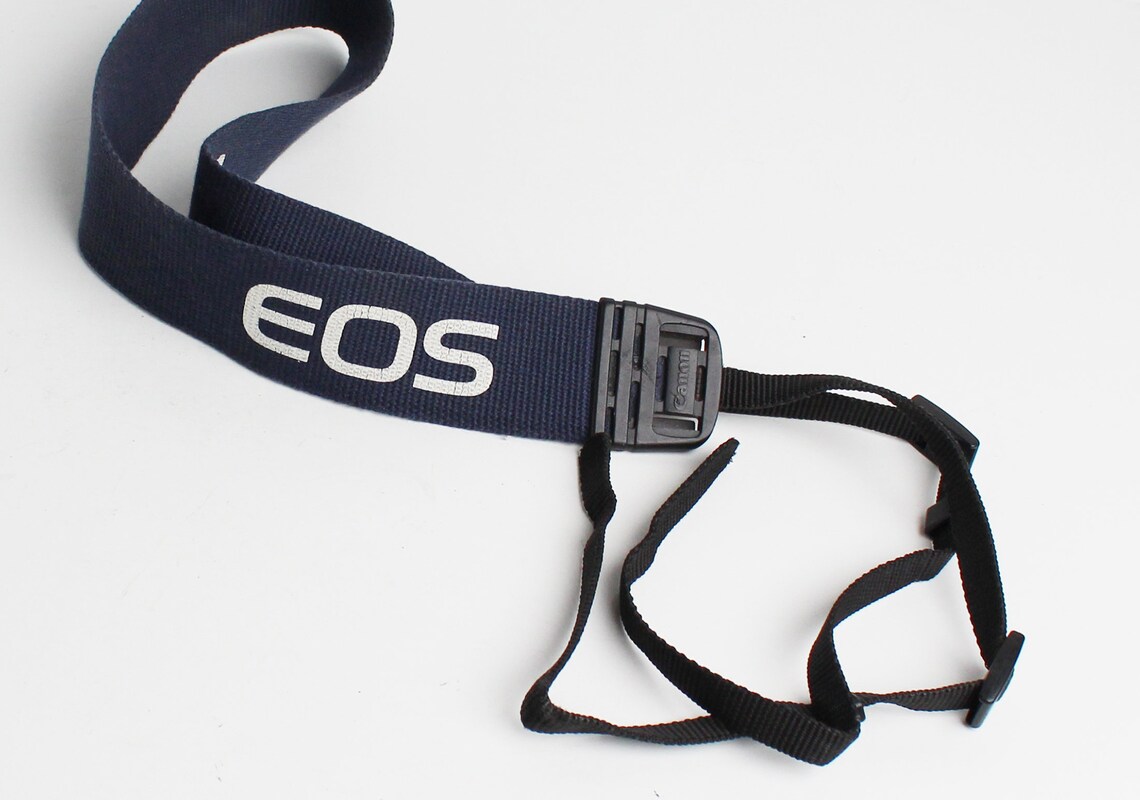 Original Vintage Canon EOS SLR or DSLR Camera Shoulder Strap, photo 2 sur 3