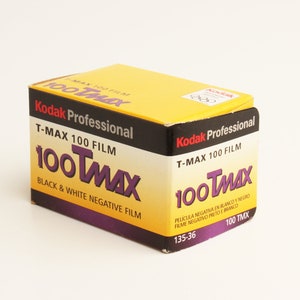 KODAK T-MAX Black-and-White Negative 35mm Film ISO 100 36 Exposures sealed Box expired 2015 image 2