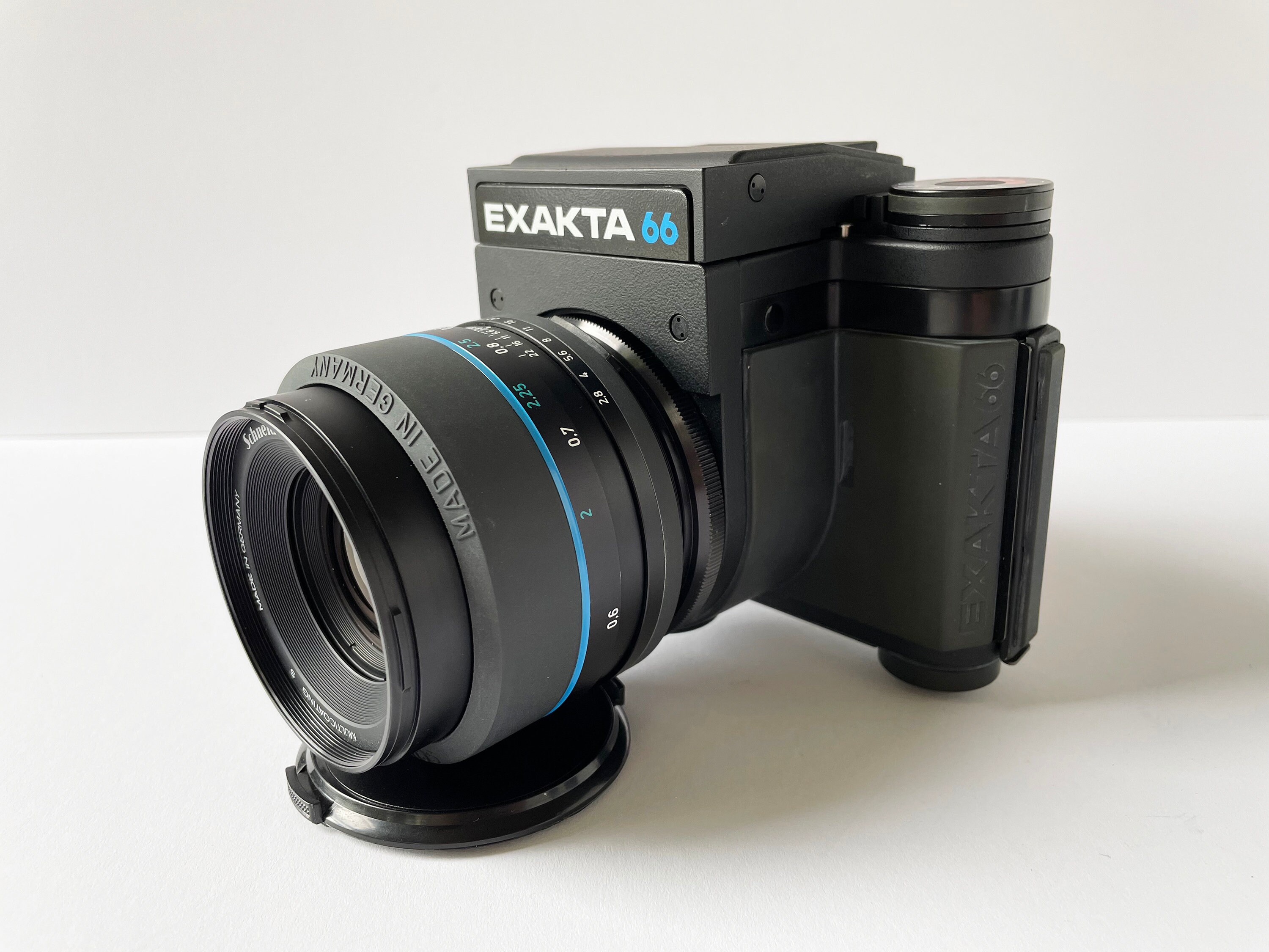 EXAKTA 66 Mod 2 Medium Format Film Camera with Xenotar MF EXAKTA 66 Mod 2 Medium Format Film Camera with Xenotar MF