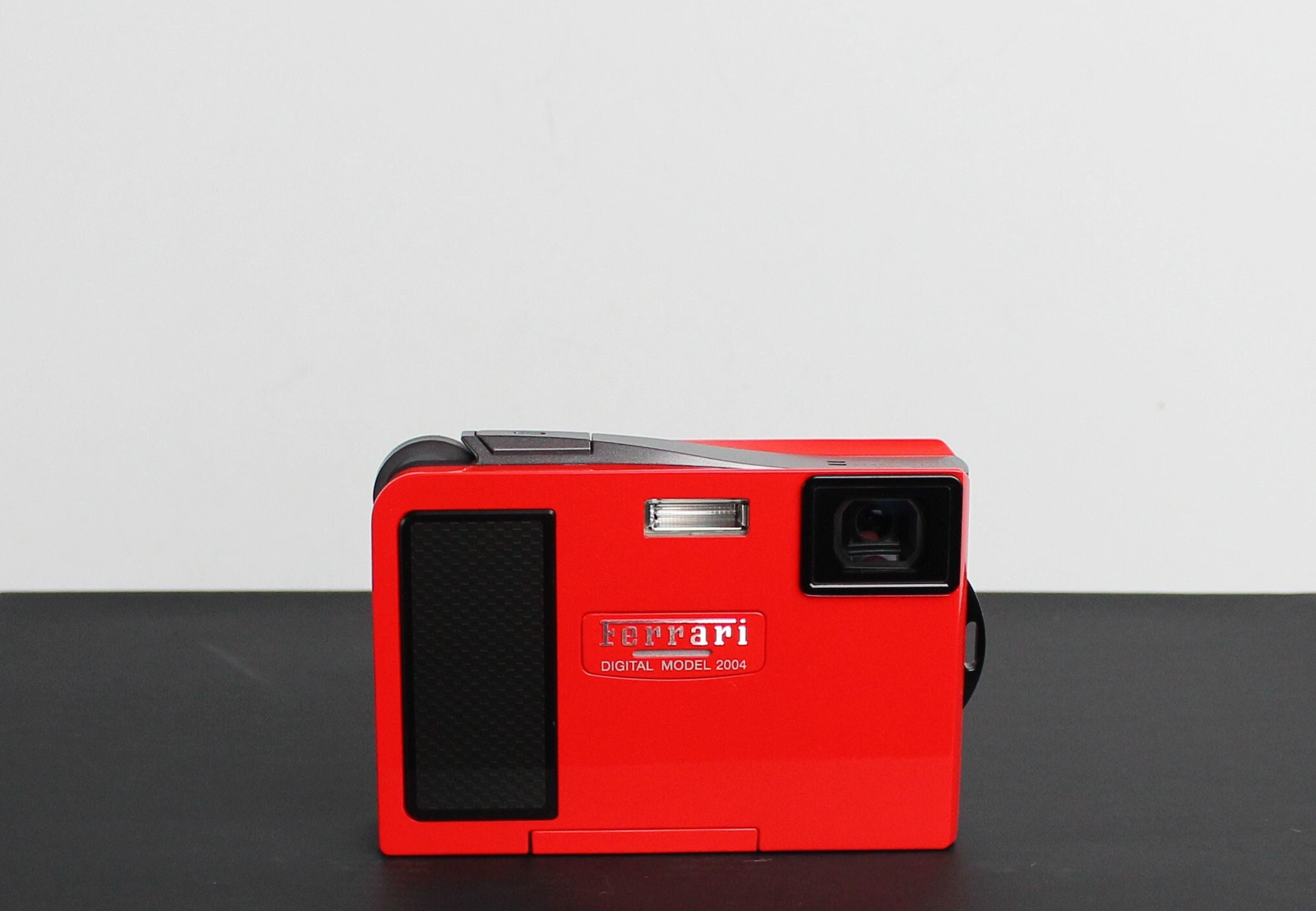 Rare OLYMPUS FERRARI Digital Model 2004 3.2 MP Digital Rare OLYMPUS FERRARI Digital Model 2004 3.2 MP Digital