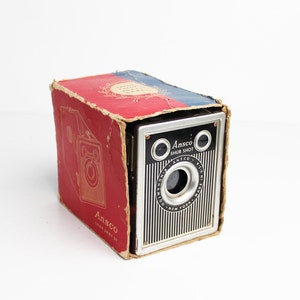 Vintage ANSCO SHUR SHOT 20 Box Camera uses 120 Film with the original Box - Prop or Display