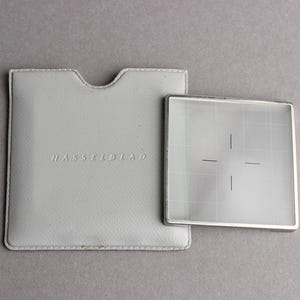 HASSELBLAD Standard 42161 Focusing Prism Screen (Cross Hair) With GRID - Original Part