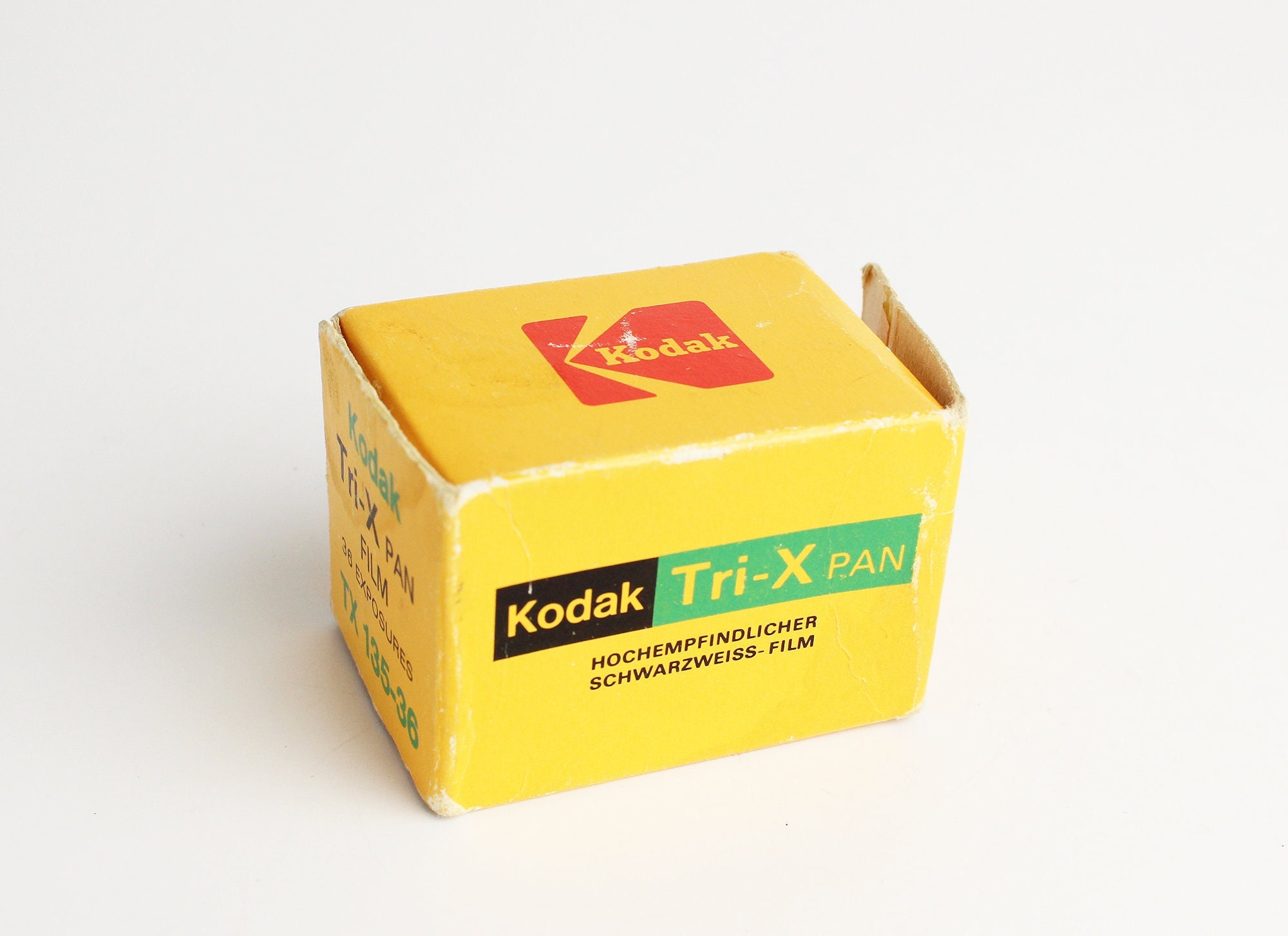 KODAK Tri-X pan 400 Black-and-White Negative 35mm FILM TX 135-36