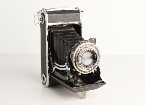 ZEISS IKON KLIO 6x9 Folding Film Camera With Anastigmat ZEISS IKON KLIO 6x9 Folding Film Camera With Anastigmat
