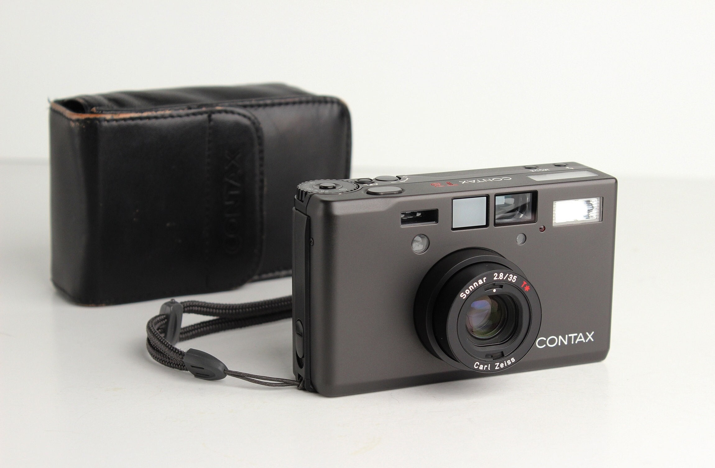 CONTAX T3 前期型 - フィルムカメラ CONTAX T3 前期型 - フィルムカメラ